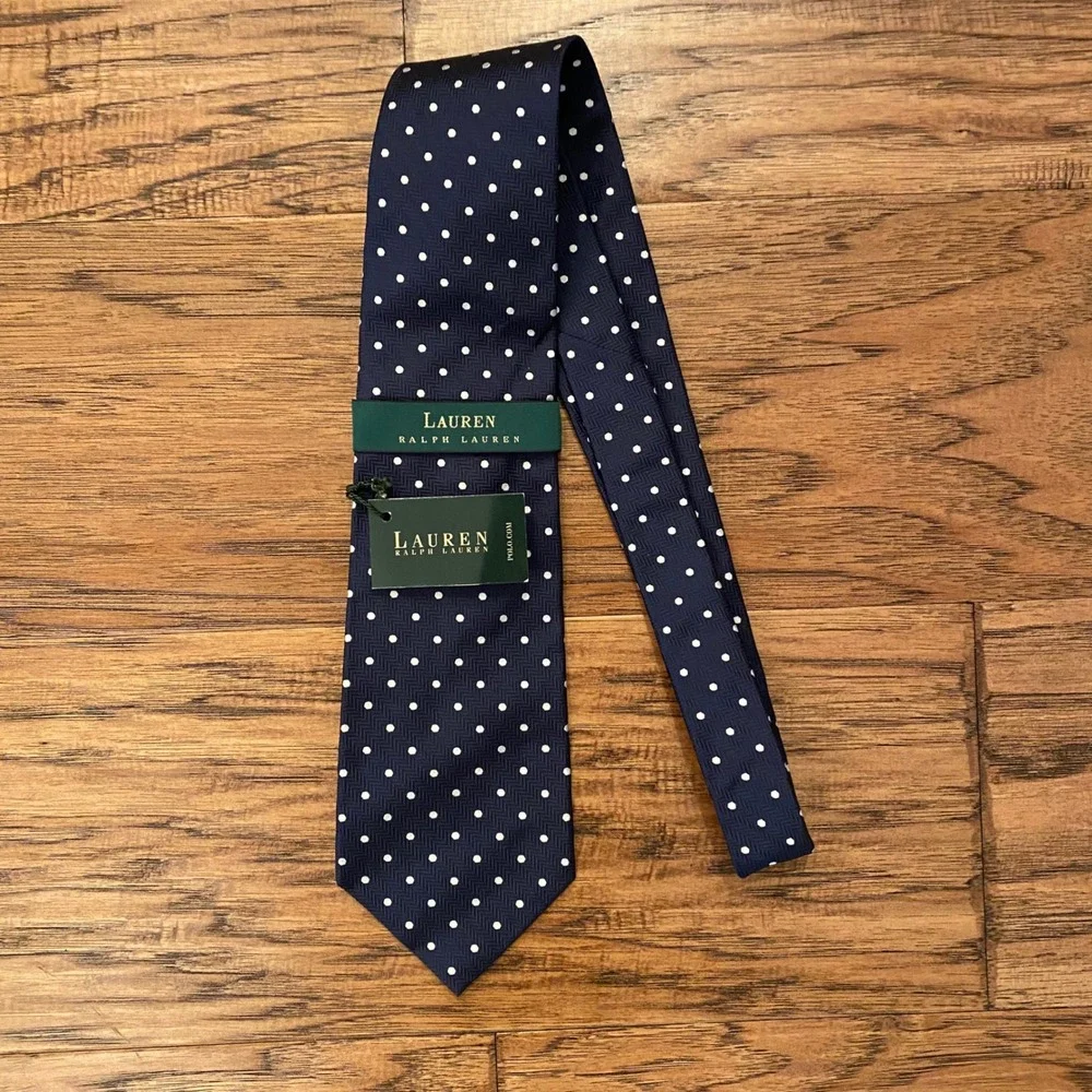 Lauren Ralph Lauren Mens Navy Blue Polka Dot Herringbone Silk Blend Necktie NWT